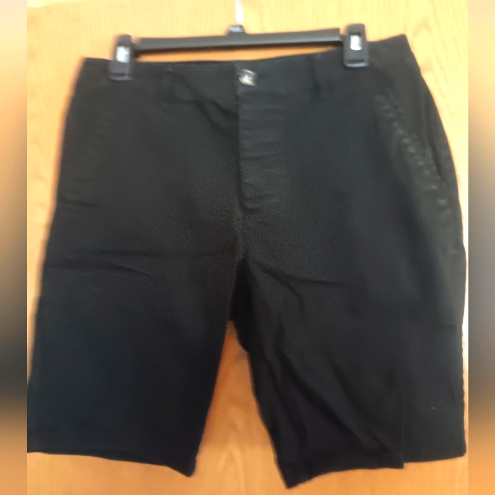 Men's size 32, black button front shorts